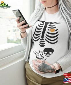 Skeleton Maternity Halloween Shirt Funny Pregnancy Announcement 2023 Pregnant Women Costume Hoodie Unisex