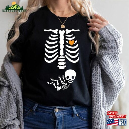 Skeleton Maternity Halloween Shirt Funny Pregnancy Announcement 2023 Pregnant Women Costume Hoodie Unisex