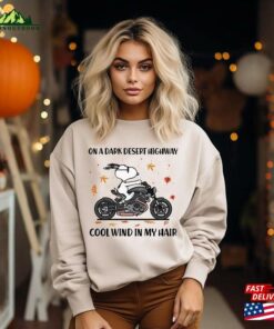 Snoopy Thanksgiving On A Dark Desert Highway Cool Wind In My Hair T-Shirt Sweatshirt Snoopy Thanksgiving On A Dark Desert Highway Cool Wind In My Hair T-Shirt Sweatshirt