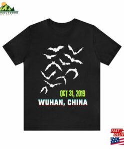 Spooky Halloween Retro Bat Shirt Express Delivery October 2023 Unisex Jersey Short Sleeve Funny Covid Bats Wuhan China 2019 Trendy Goofy Sweatshirt Classic