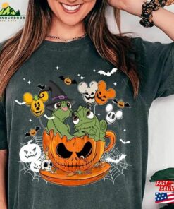 Tangled Pascal Halloween 2023 Comfort Color Shirt Unisex T-Shirt