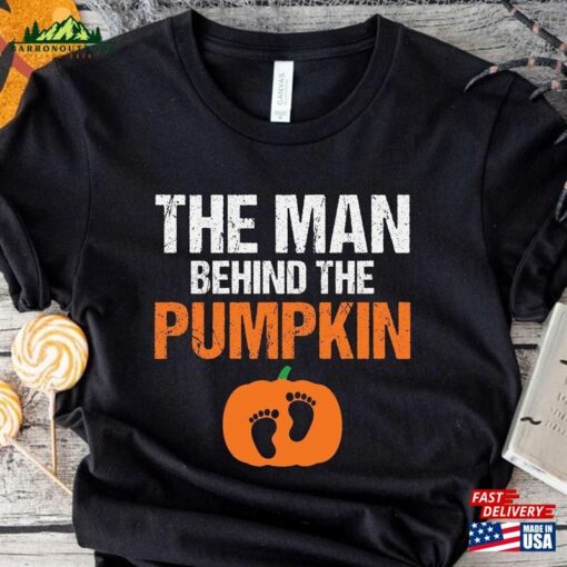 The Man Behind Pumpkin Shirt Mens Halloween Pregnancy Baby Announcement T-Shirt For Dad Classic Hoodie