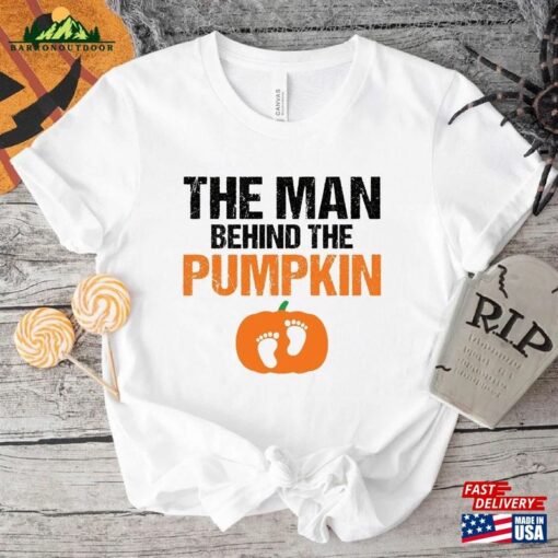 The Man Behind Pumpkin Shirt Mens Halloween Pregnancy Baby Announcement T-Shirt For Dad Classic Hoodie