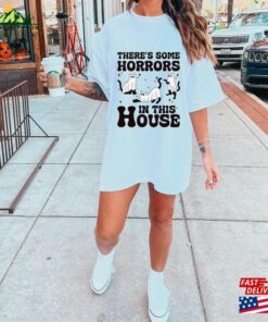 There’s Some Horror In This House Cat T-Shirt Funny Halloween Shirt Classic Sweatshirt