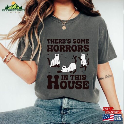 There’s Some Horror In This House Cat T-Shirt Funny Halloween Shirt Classic Sweatshirt