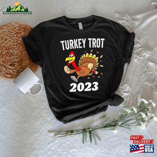 Turkey Trot Shirt Thanksgiving Gifts Run T-Shirt Classic