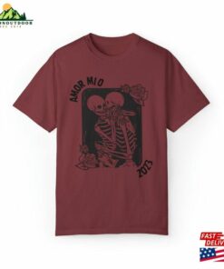 Unisex Amor Mio 2023 Garment Dyed T Shirt Sweatshirt 3