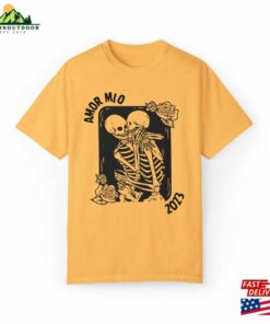 Unisex Amor Mio 2023 Garment Dyed T Shirt Sweatshirt 4