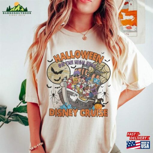 Vintage Disney Halloween On The High Seas 2023 Shirt Cruise Sweatshirt Unisex