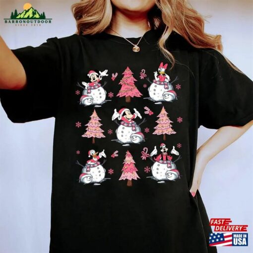 Vintage Disney Pink Christmas Tree Shirt Retro Mickey And Friends Cute Sweatshirt T-Shirt