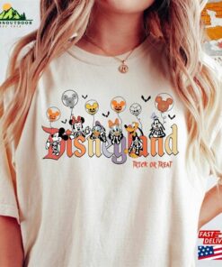 Vintage Disneyland Halloween Shirt Mickey And Friend Classic T-Shirt
