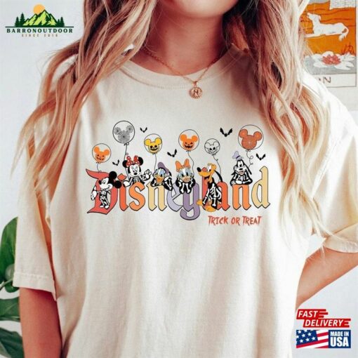 Vintage Disneyland Halloween Shirt Mickey And Friend Classic T-Shirt