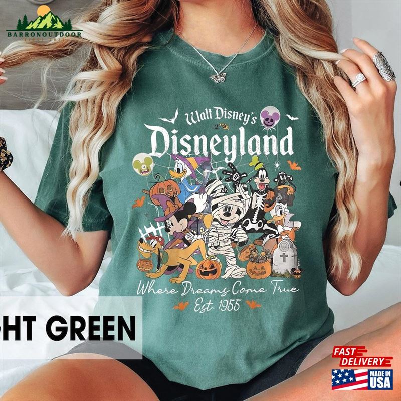 Vintage Disneyland Halloween Trick Or Treat Comfort Colors Shirt Disney Mickey Friends Sweatshirt Unisex Vintage Disneyland Halloween Trick Or Treat Comfort Colors Shirt Disney Mickey Friends Sweatshirt Unisex