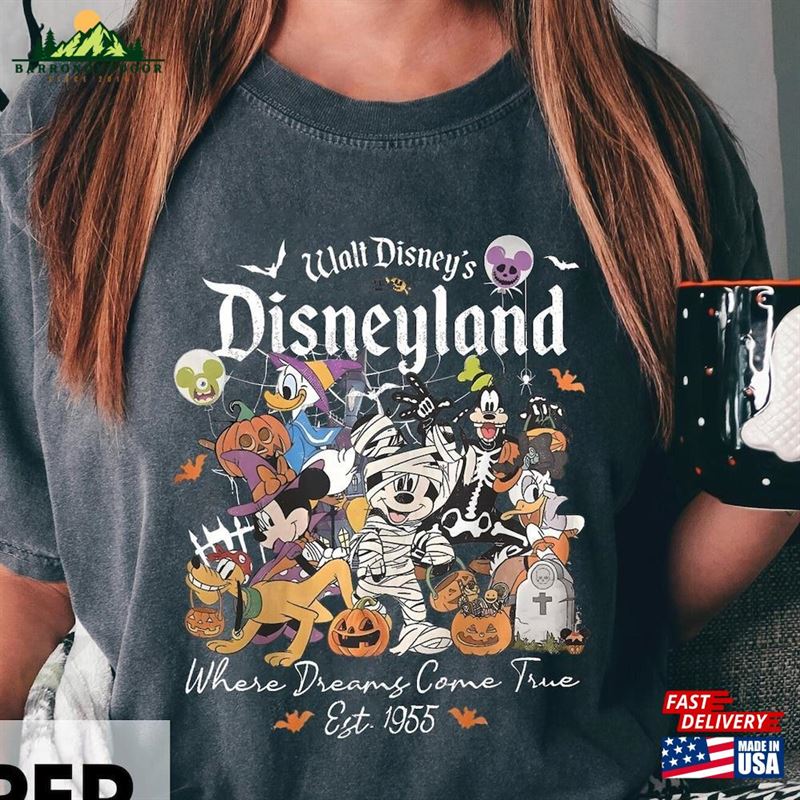 Vintage Disneyland Halloween Trick Or Treat Comfort Colors Shirt Disney Mickey Friends Sweatshirt Unisex Vintage Disneyland Halloween Trick Or Treat Comfort Colors Shirt Disney Mickey Friends Sweatshirt Unisex