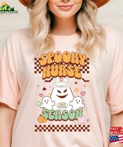 Vintage Ghost Nurse T-Shirt Retro Halloween Cute Tee Crewneck Unisex Hoodie