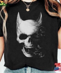 Vintage Halloween Bat Skull Shirt Aesthetic Sweatshirt Unisex