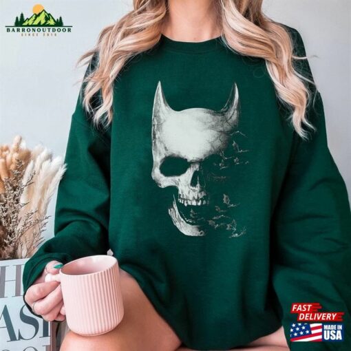 Vintage Halloween Bat Skull Shirt Aesthetic Sweatshirt Unisex