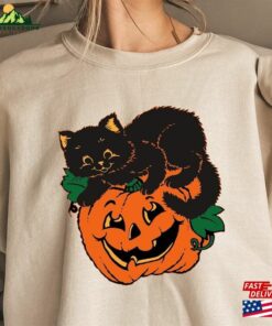Vintage Halloween Sweatshirt And Hoodie Pumpkin Cat T-Shirt Classic