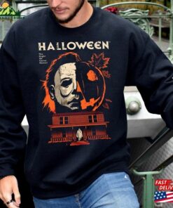 Vintage Michael Myers Halloween Crewneck Sweatshirt Pumkin Unisex Tee Classic Vintage Michael Myers Halloween Crewneck Sweatshirt Pumkin Unisex Tee Classic