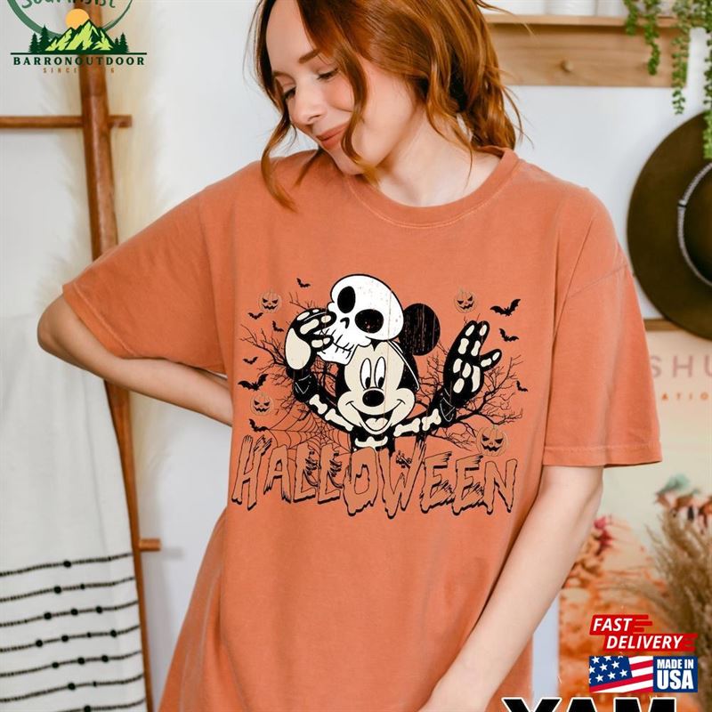 Vintage Mickey Halloween Comfort Colors Shirt Unisex Hoodie