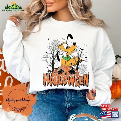 Vintage Pluto Pumpkin Halloween Sweatshirt Retro Spooky Season Shirt Not So Scary Classic T-Shirt