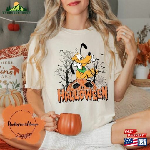 Vintage Pluto Pumpkin Halloween Sweatshirt Retro Spooky Season Shirt Not So Scary Classic T-Shirt