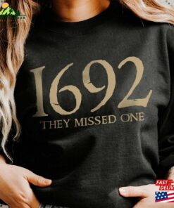 Vintage Salem Witch Est 1692 They Missed One Broom T-Shirt Unisex 2 Vintage Salem Witch Est 1692 They Missed One Broom T Shirt Unisex 3