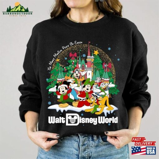 Vintage Walt Disney World Christmas Shirt Family Vacation 2023 Classic Sweatshirt