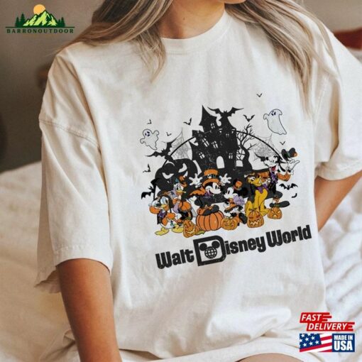 Vintage Walt Disney World Halloween Shirt Family Vacation Mickey And Friends T-Shirt Sweatshirt