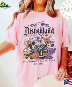 Vintage Walt Disney’s Disneyland Halloween Est 1955 The Spookiest Place On Earth Shirt Retro Mickey And Friends Classic Sweatshirt