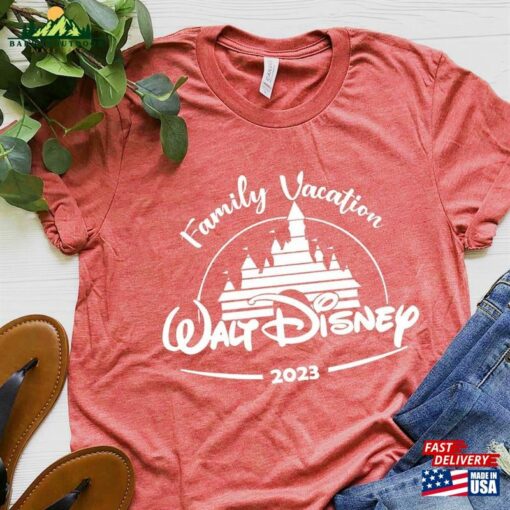 Walt Disney Family Vacation 2023 2024 Matching T-Shirts I Trip Shirts Tees For Men Women Sweatshirt Classic