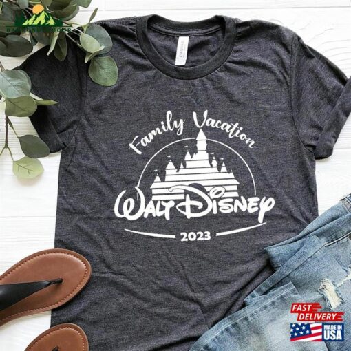 Walt Disney Family Vacation 2023 2024 Matching T-Shirts I Trip Shirts Tees For Men Women Sweatshirt Classic