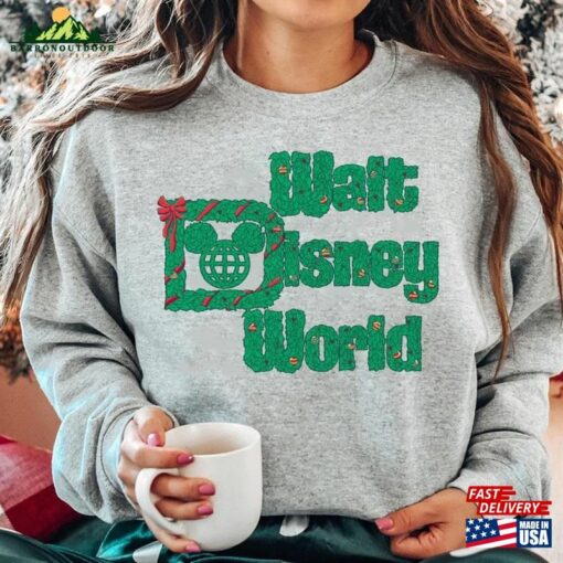 Walt Disney World Wreath Christmas T-Shirt Classic Unisex