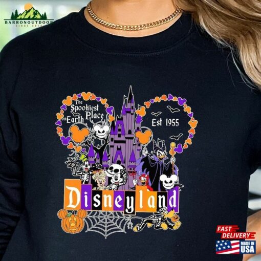 Walt Disney’s Disneyland Halloween Est 1955 Shirt The Spookiest Place On Earth T-Shirt Hoodie