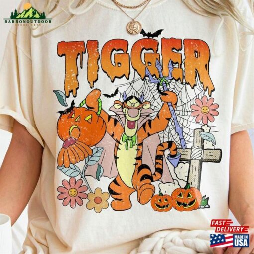 Winnie The Pooh Tigger Happy Halloween Shirt Classic Hoodie