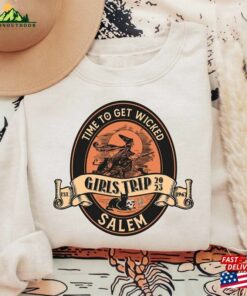 Women’s Halloween Sweatshirt Girl Trip 2023 Time To Get Wicked Shirt T-Shirt Hoodie