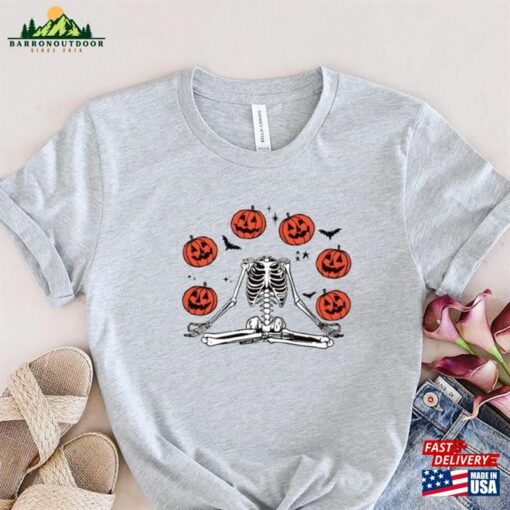 Yoga Skeleton Halloween Shirt Pumpkin T-Shirt Costume Sweatshirt