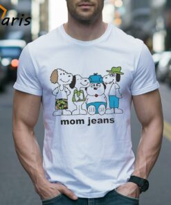 Mom Jeans Snoopy T-shirt