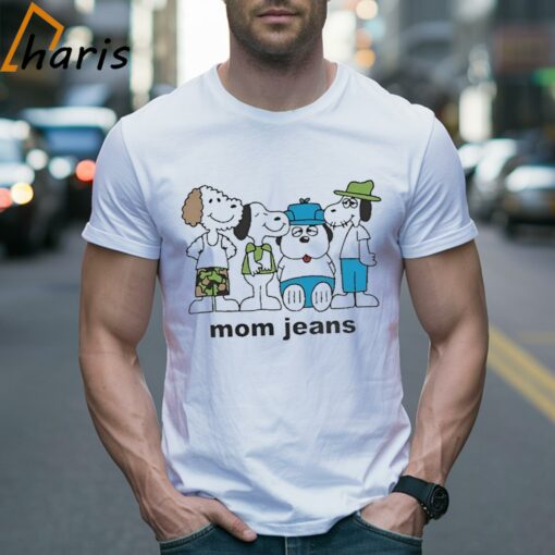 Mom Jeans Snoopy T-shirt