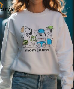 Mom Jeans Snoopy T shirt 4
