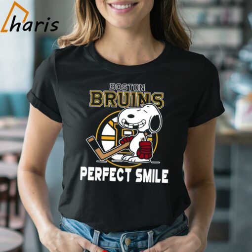 NHL Boston Bruins Snoopy Perfect Smile The Peanuts Movie Hockey T-shirt