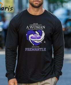 Never Underestimate A Woman Who Understands Football And Loves Fremantle Shirt 3