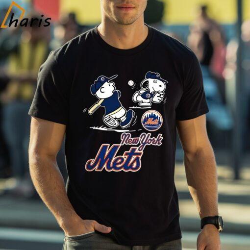 Peanuts Charlie Brown And Snoopy Playing Baseball Mets Shirt