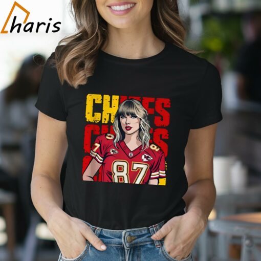 Taylor Hearts Kelce in Chiefs Shirt