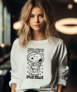 Theres a Starman Waiting In The Sky David Bowie Snoopy shirt 3