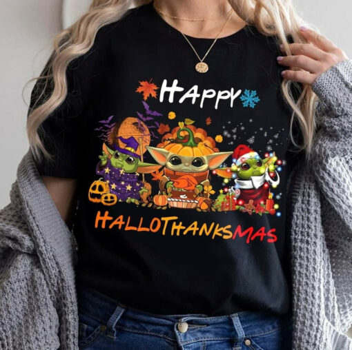 Happy Hallothanksmas Baby Yoda Classic T-Shirt