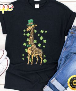 Irish Leprechaun Giraffe Shamrock St Patrick Day Animal Gift T-Shirt
