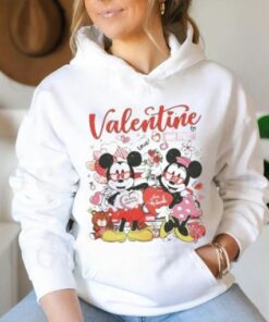Mickey Minnie Disney true love Valentine on main street shirt