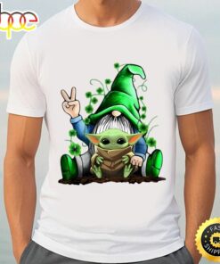 Nice Gnome Hug Baby Yoda Irish St. Patrick’s Day Shirt
