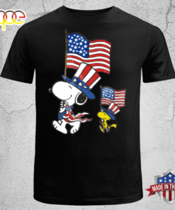Peanuts Snoopy &amp Woodstock 4th of July Flags Unisex T-shirt